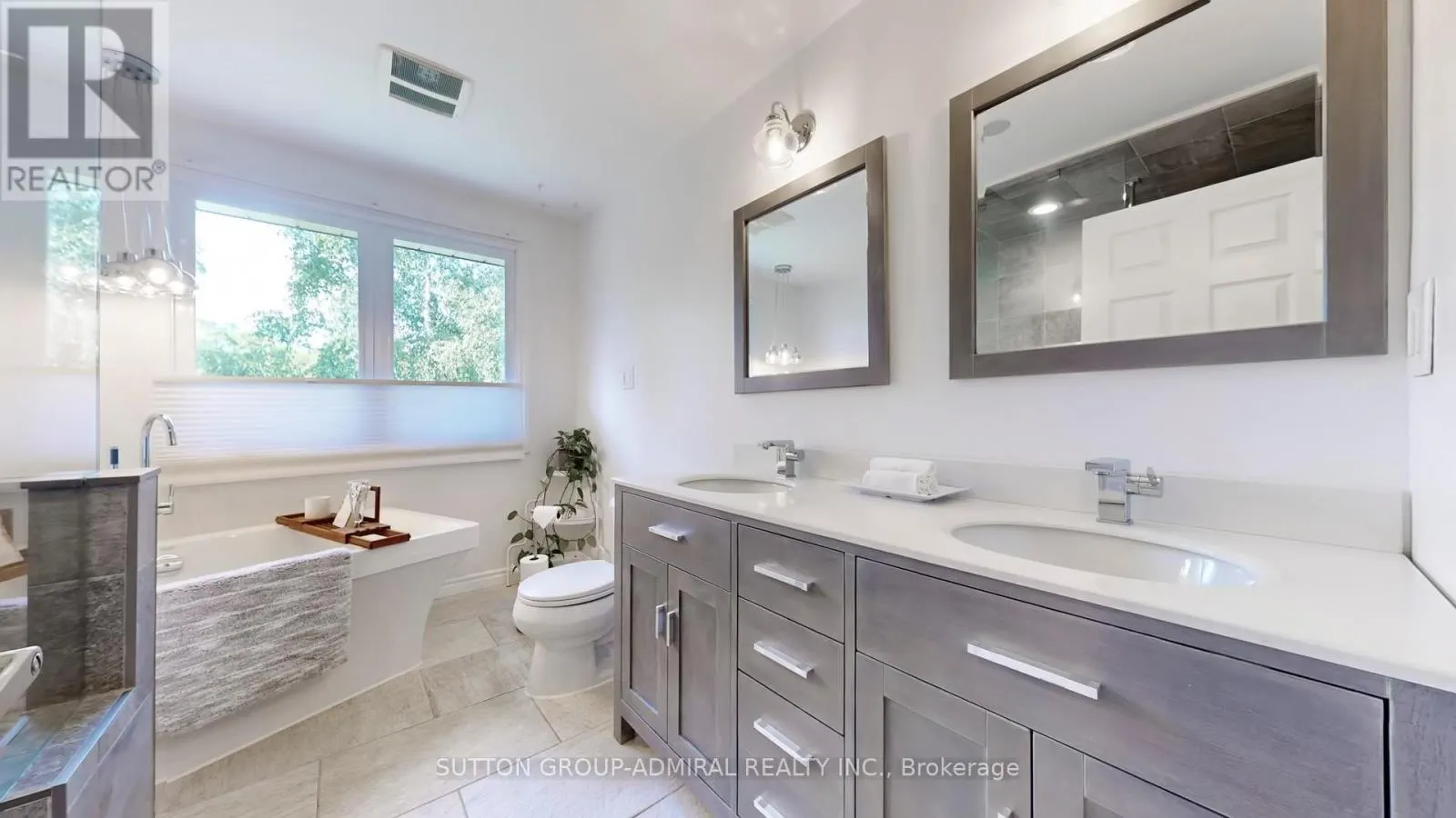 8 BALMORAL HEIGHTS
