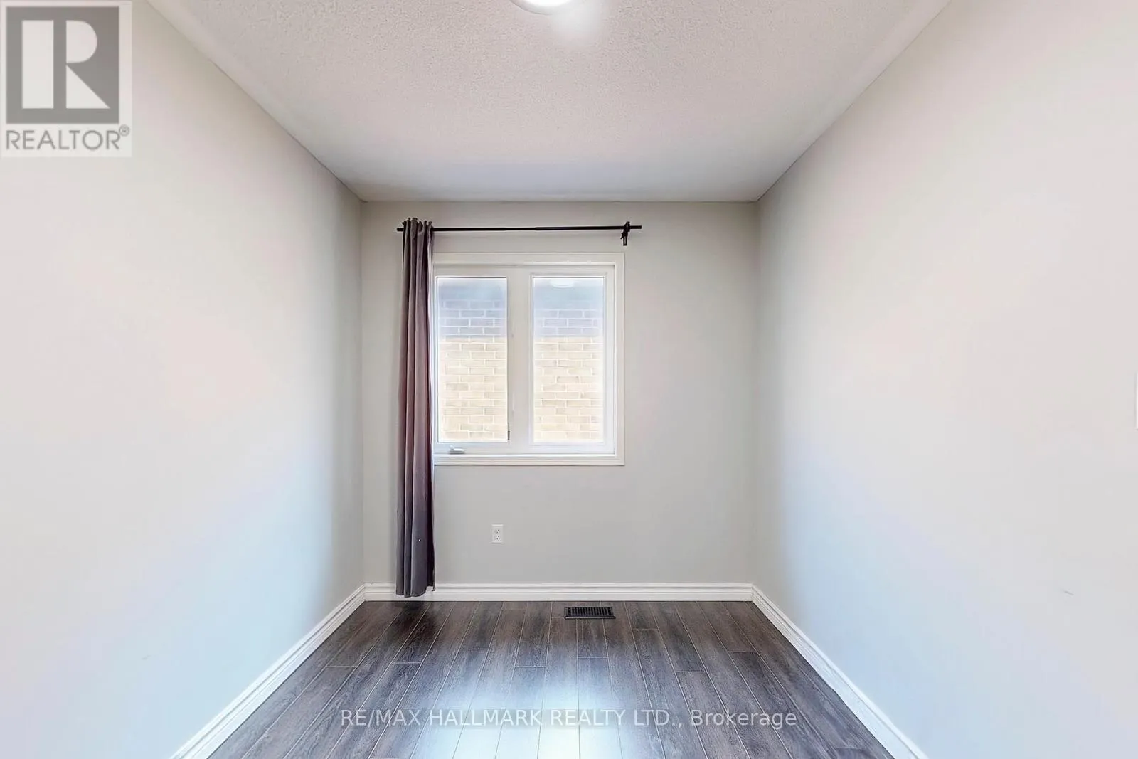 10 CHAMBERSBURG WAY