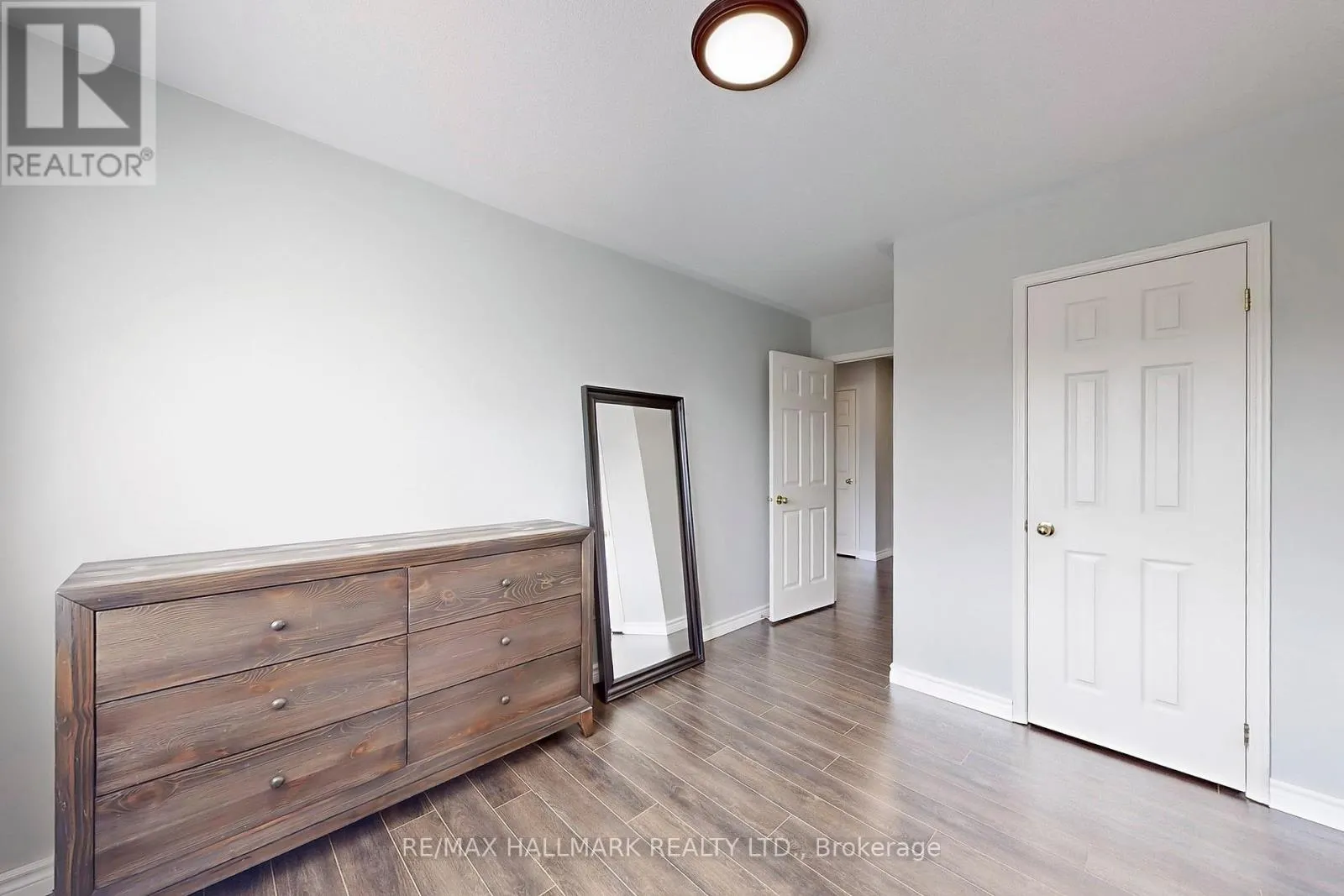 10 CHAMBERSBURG WAY