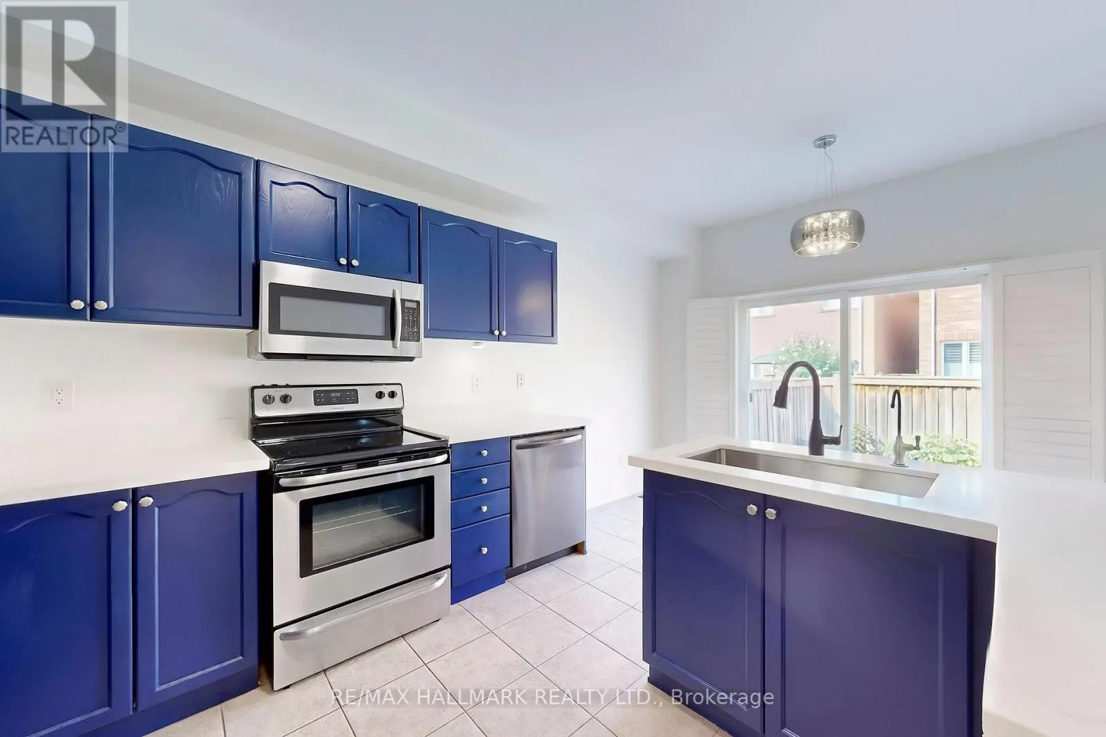 10 CHAMBERSBURG WAY