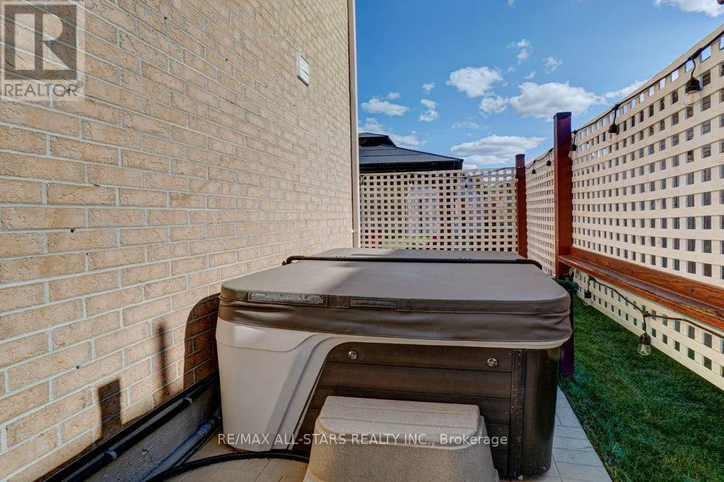 54 COSMOS AVENUE