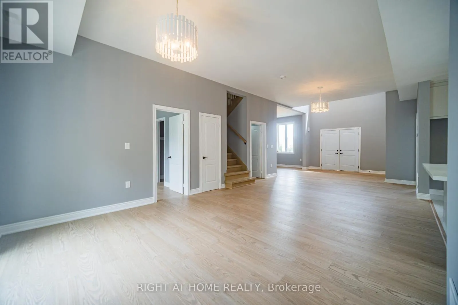 1372 MAPLE ROAD
