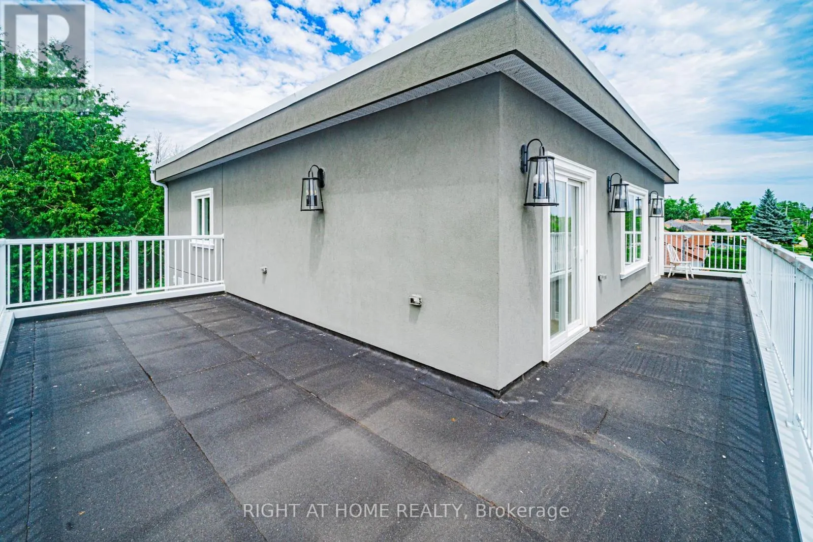 1372 MAPLE ROAD