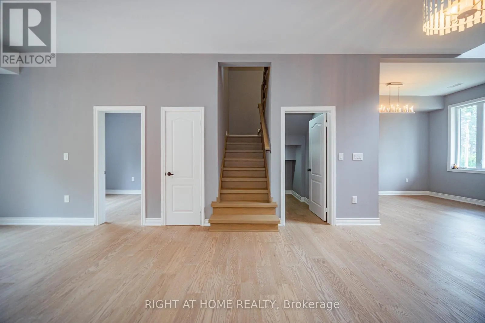1372 MAPLE ROAD