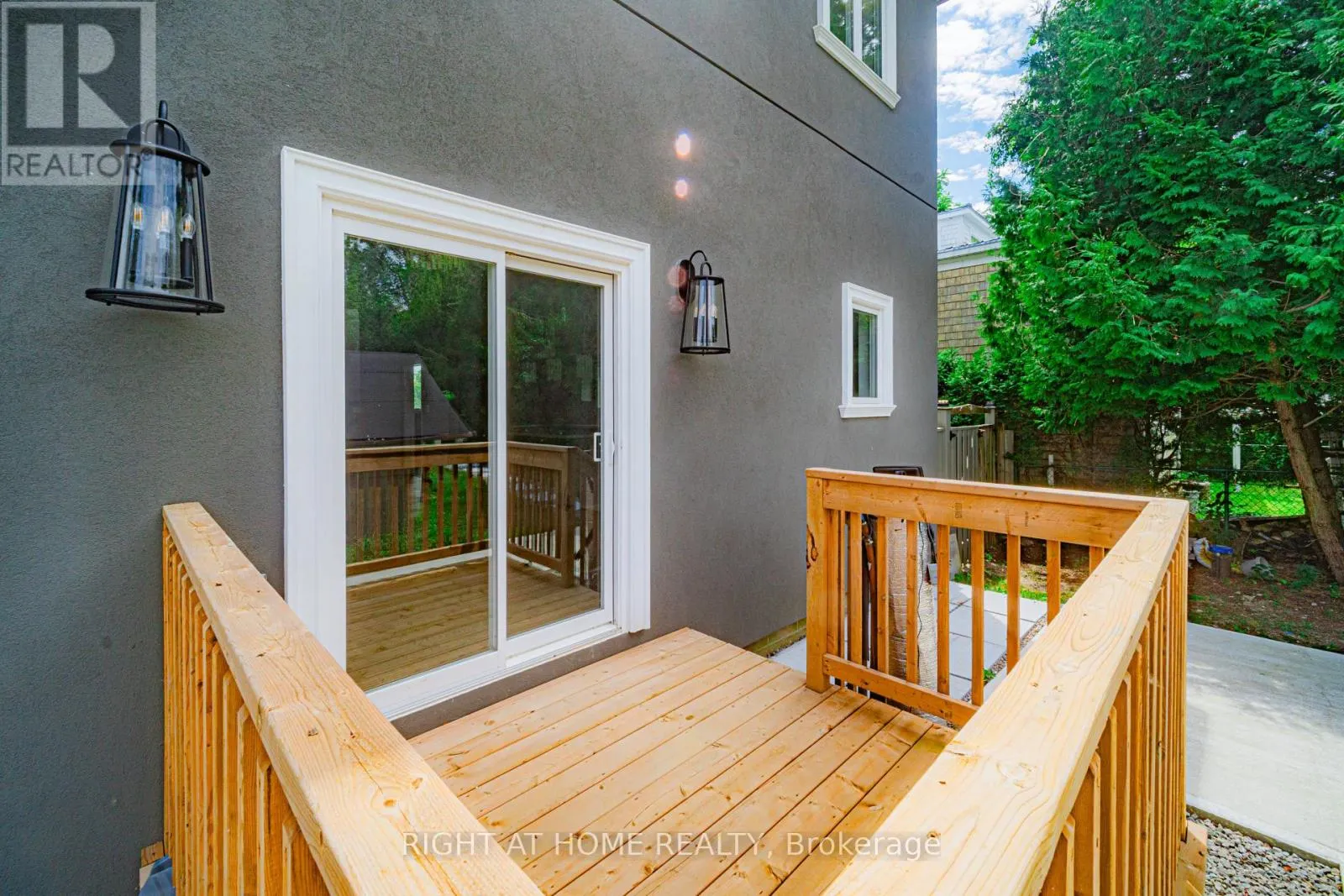 1372 MAPLE ROAD