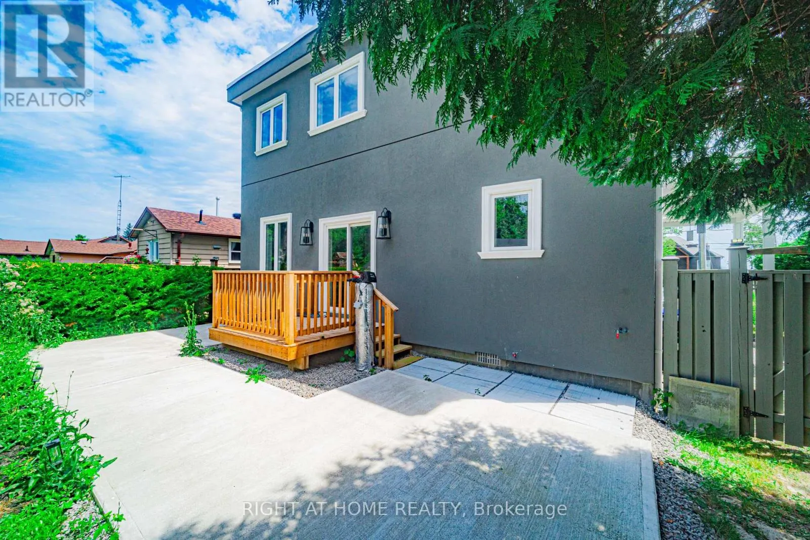 1372 MAPLE ROAD