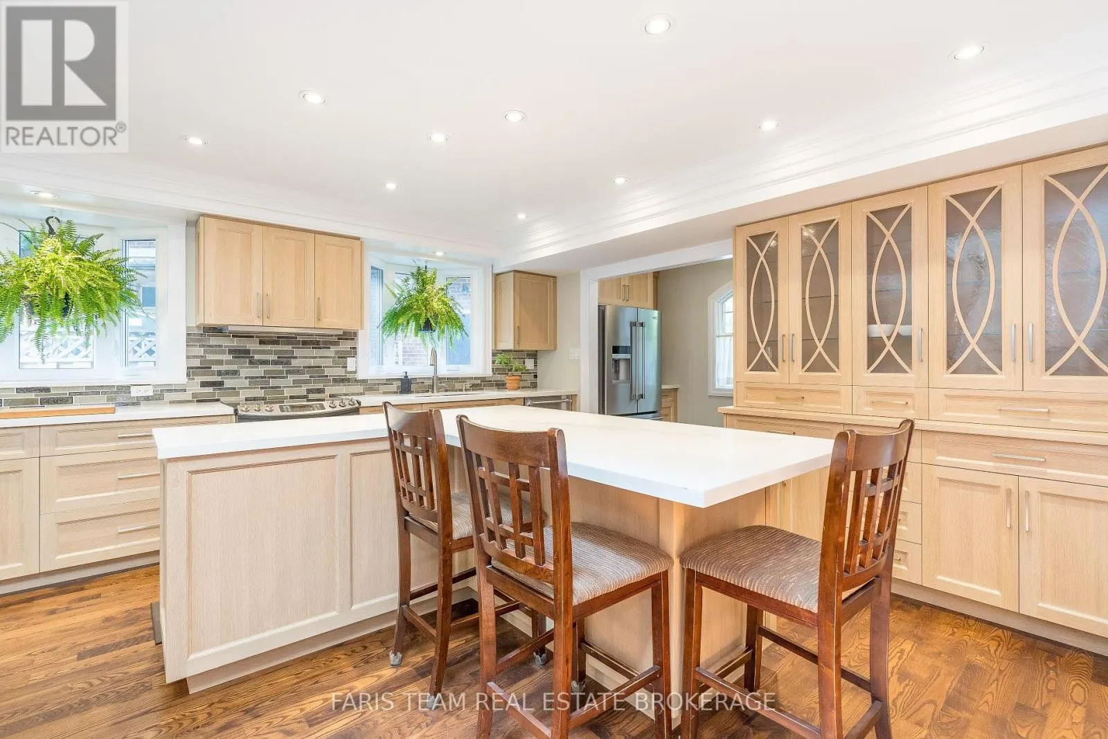 82 DERBY COURT