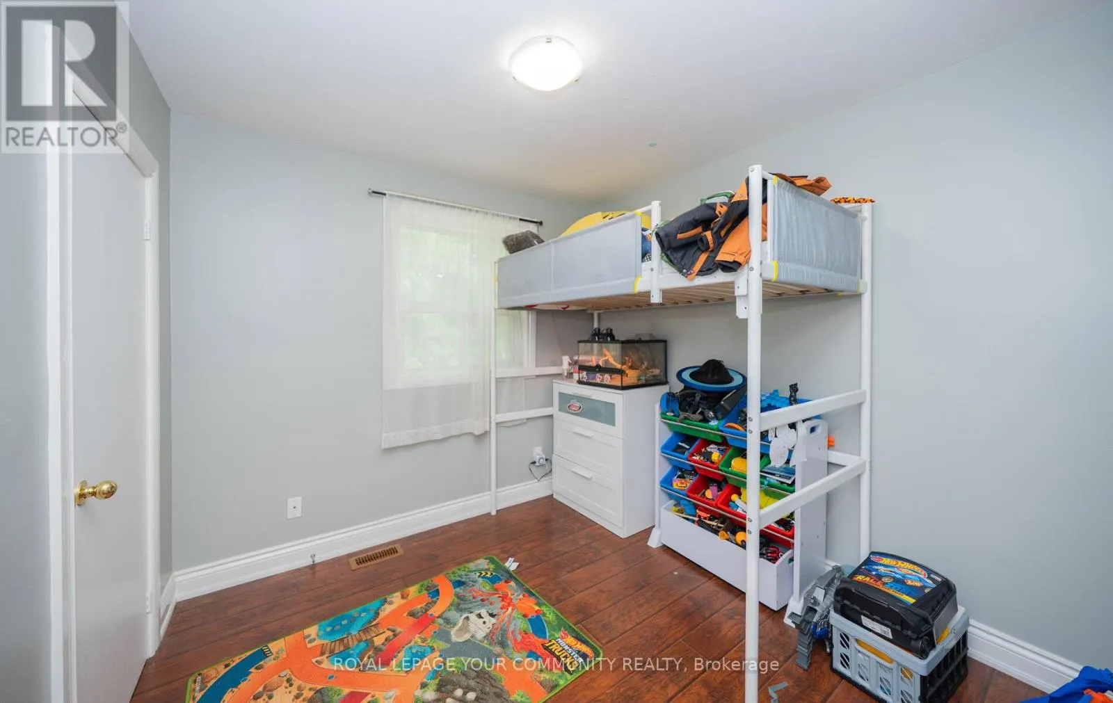 53 NEWBURY DRIVE