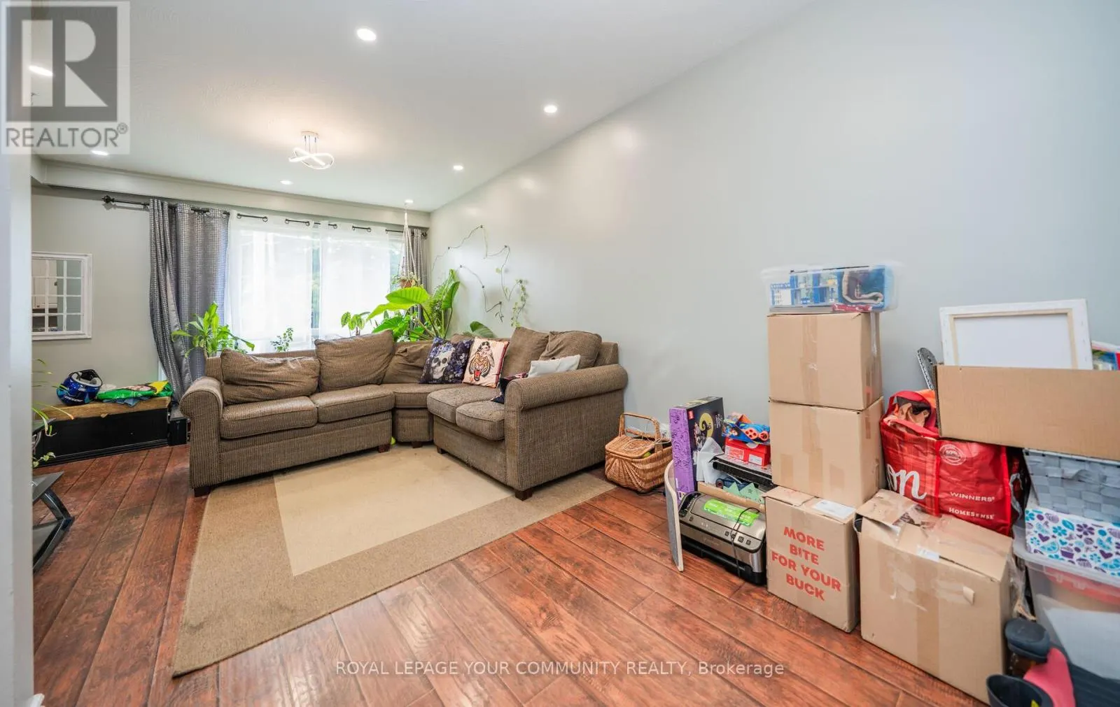 53 NEWBURY DRIVE