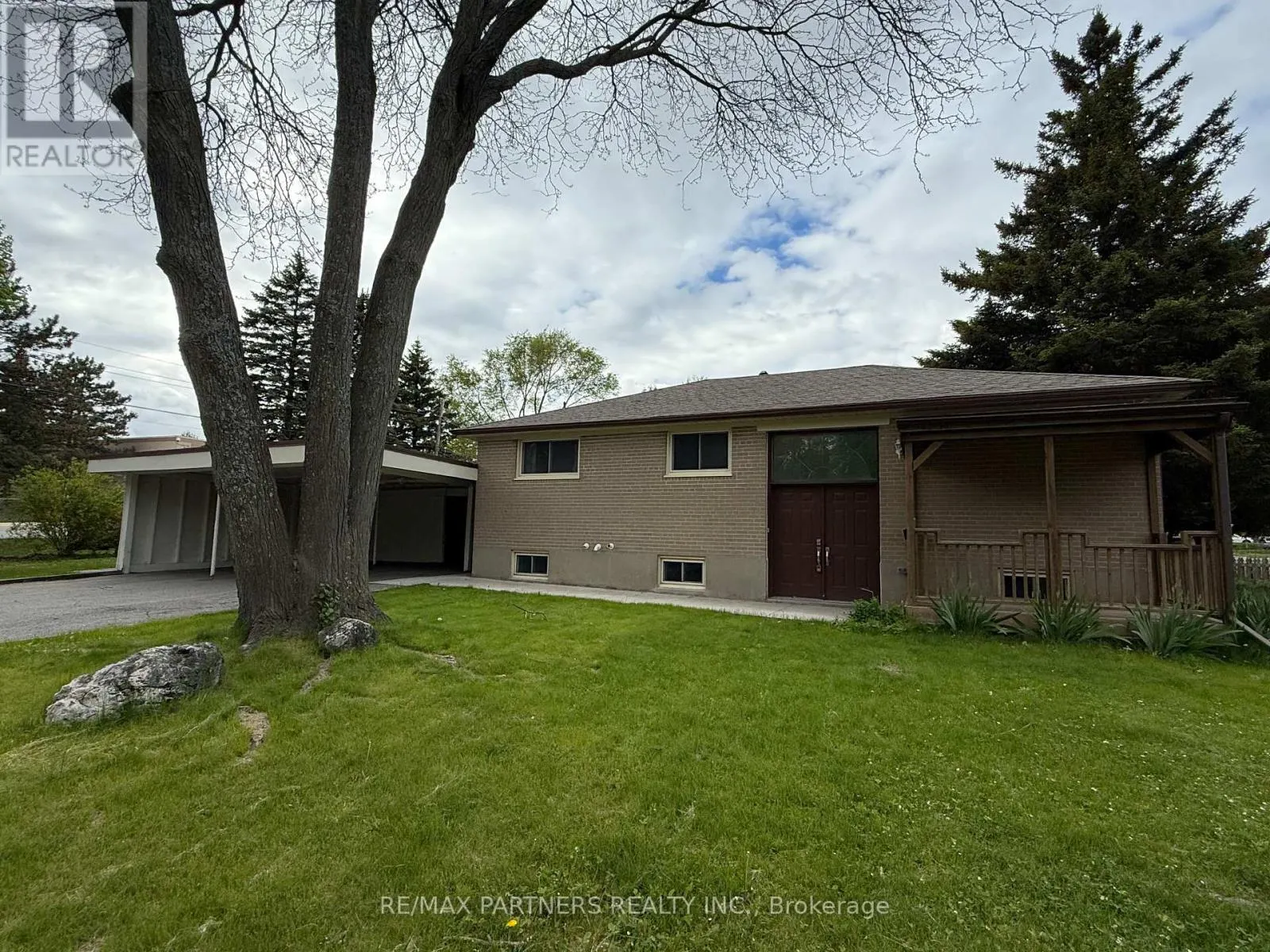77 FOREHT CRESCENT