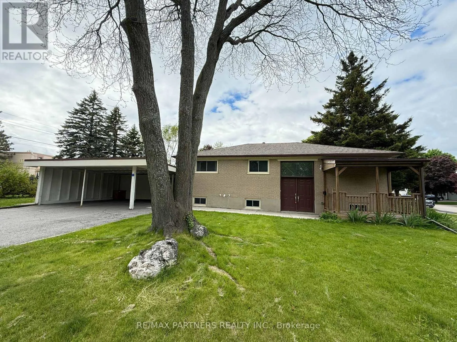 77 FOREHT CRESCENT