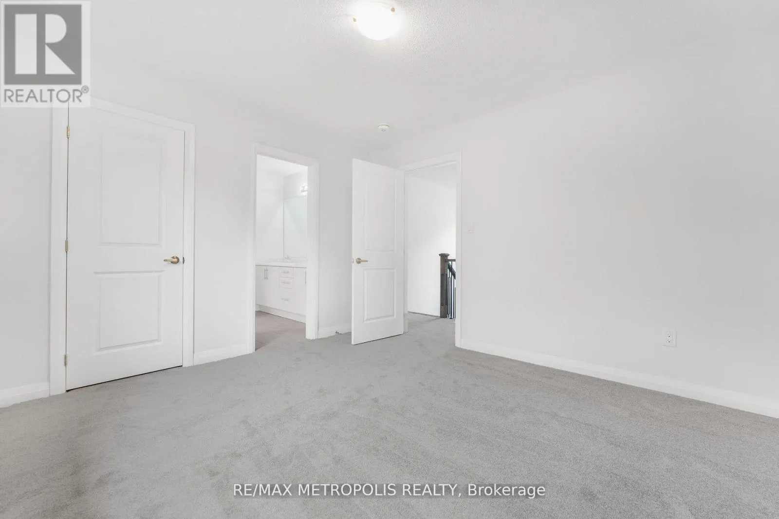 1372 HARRINGTON STREET