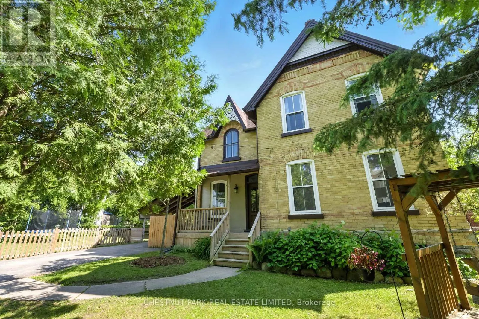 98 REACH STREET