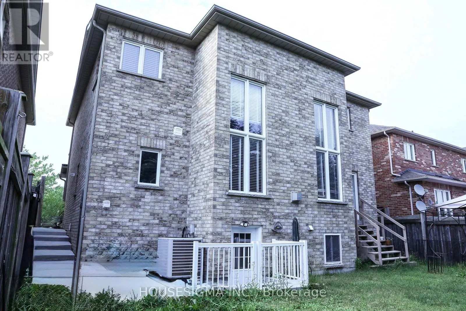 146 ASPENWOOD DRIVE