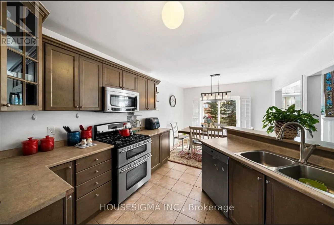 146 ASPENWOOD DRIVE