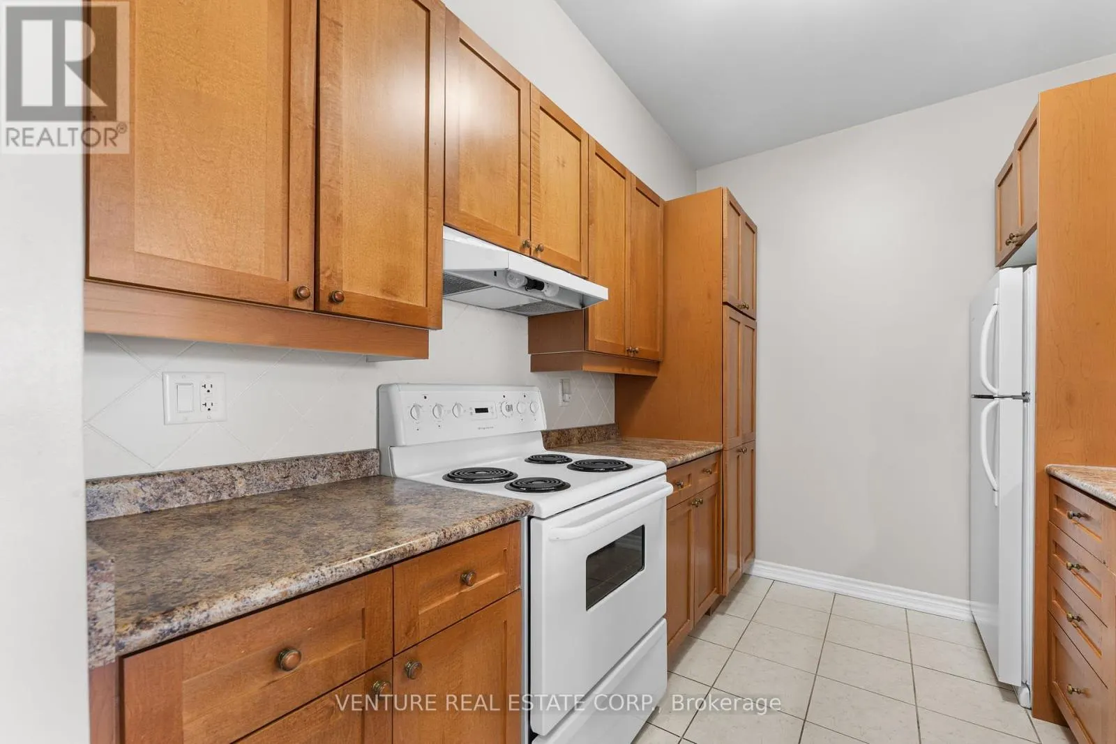 302 - 9519 KEELE STREET
