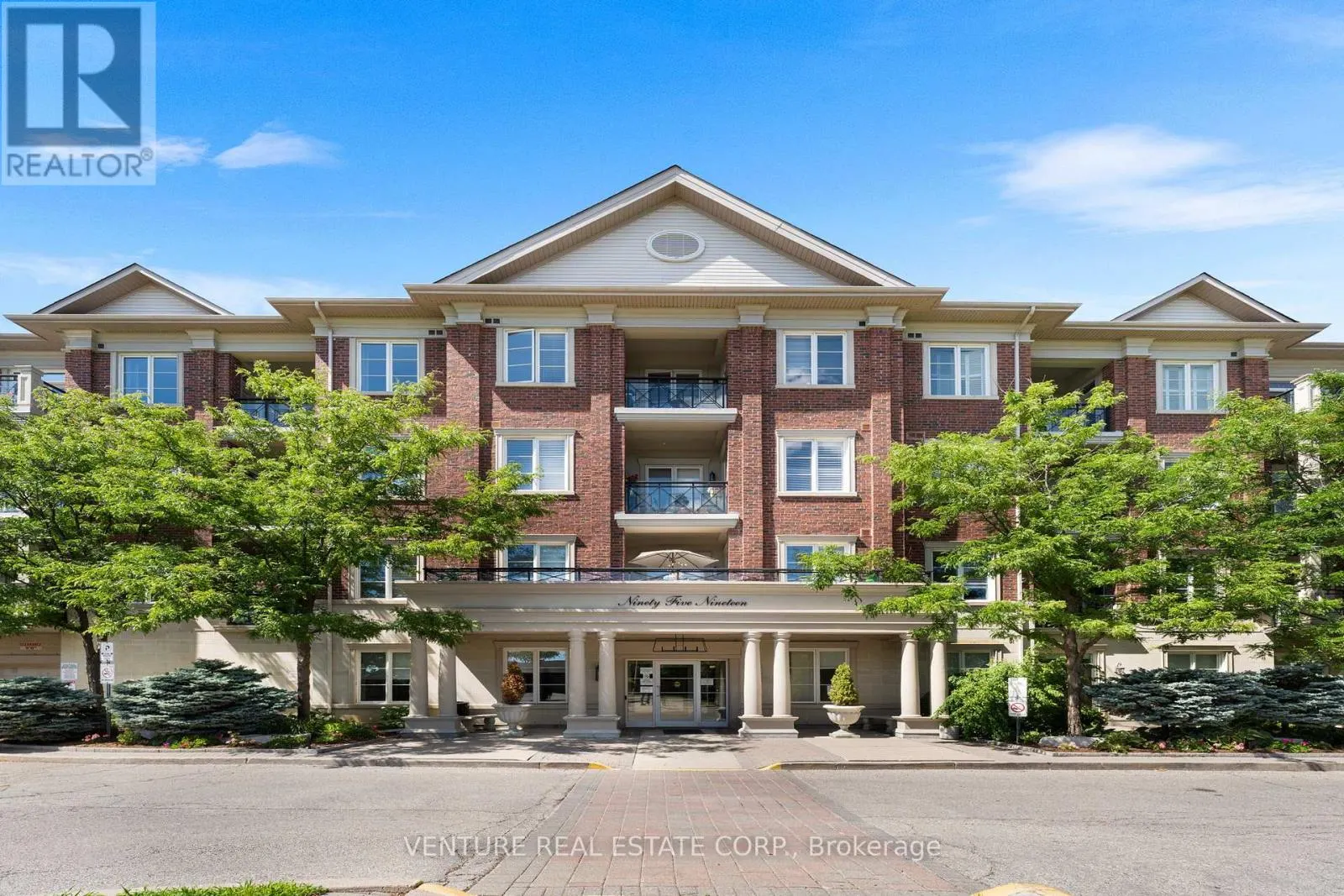 302 - 9519 KEELE STREET
