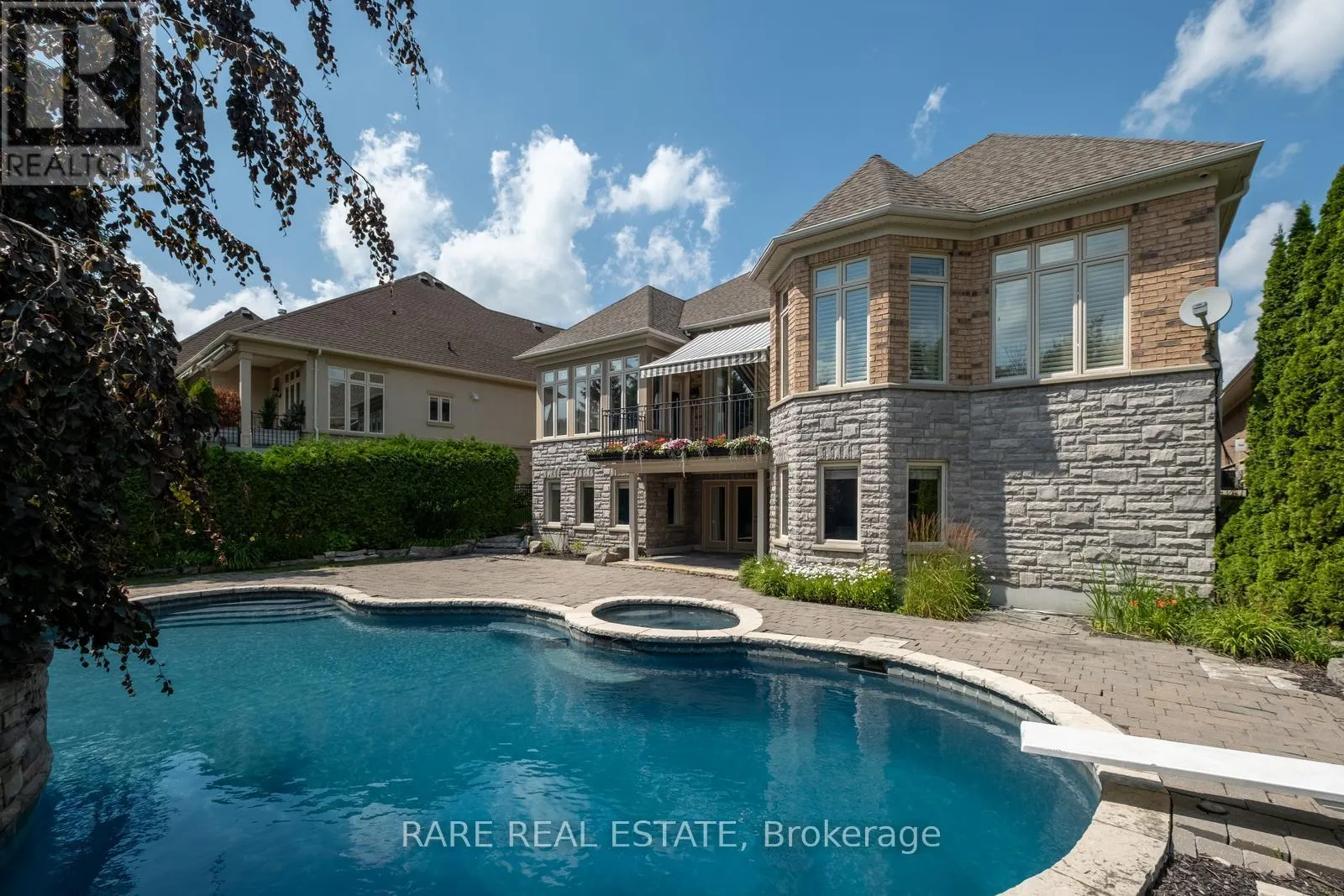 40 COUNTRY CLUB DRIVE