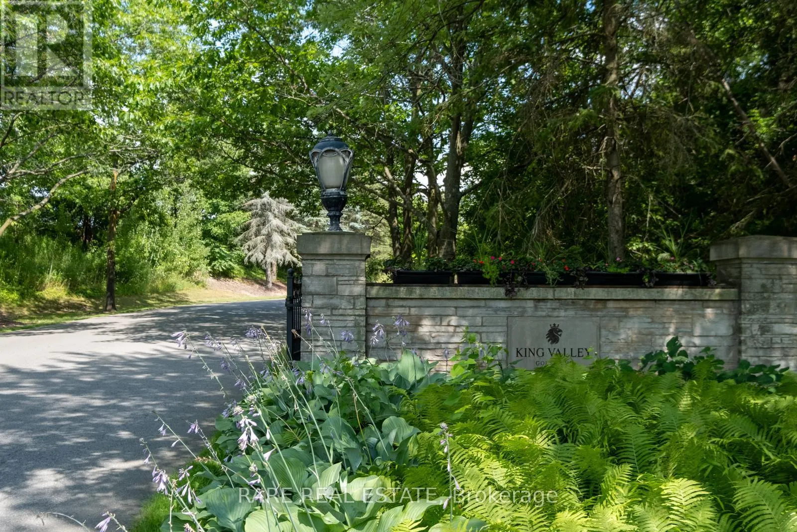 40 COUNTRY CLUB DRIVE