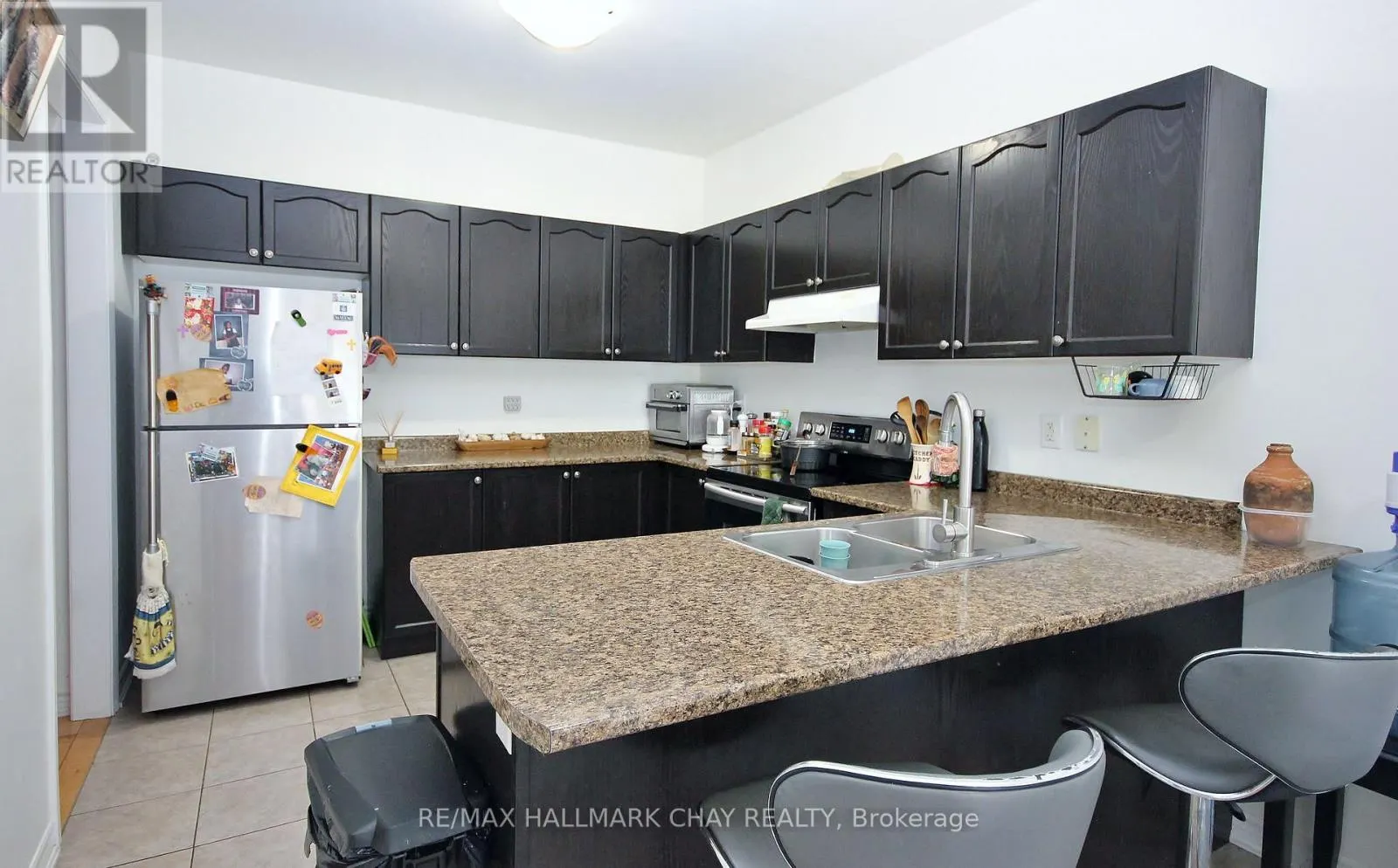 2164 DAWSON CRESCENT