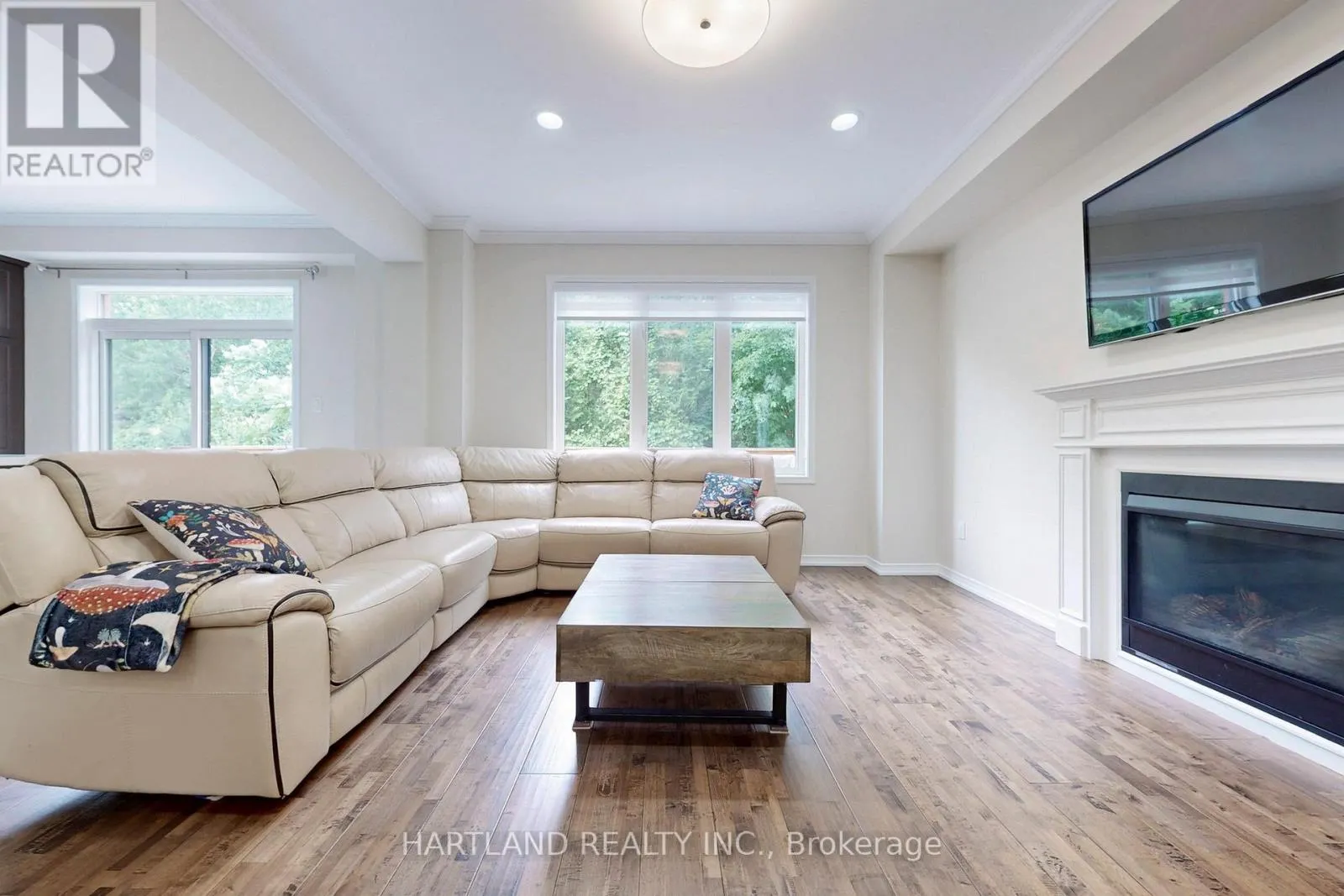 1036 ABRAM COURT