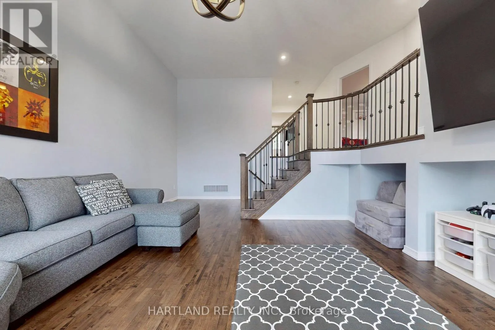 1036 ABRAM COURT