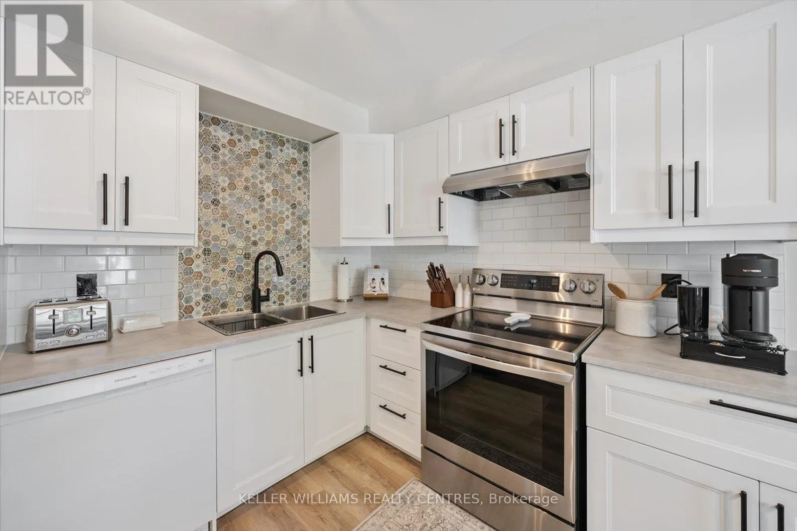 22 - 22 HARMONY CIRCLE