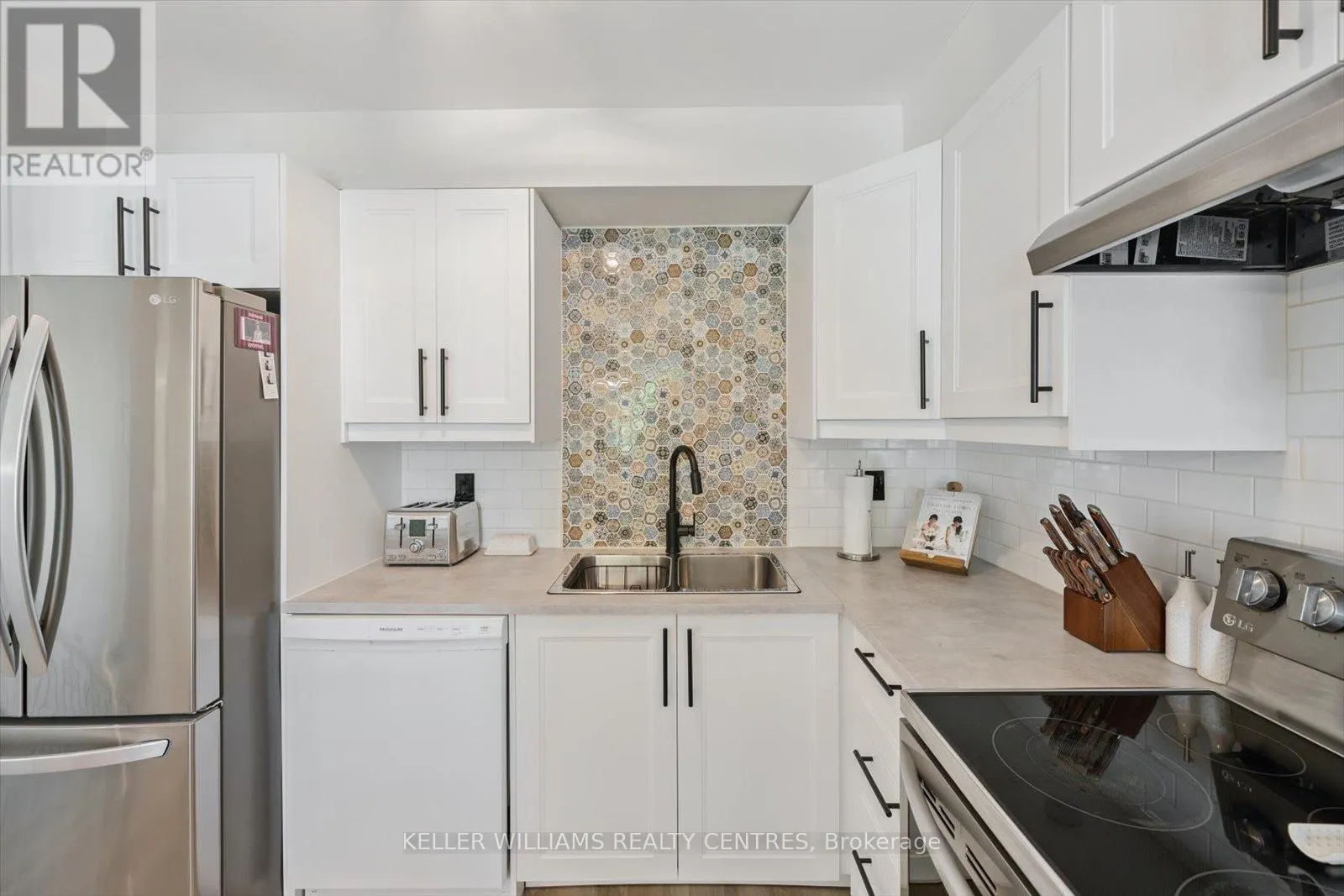 22 - 22 HARMONY CIRCLE