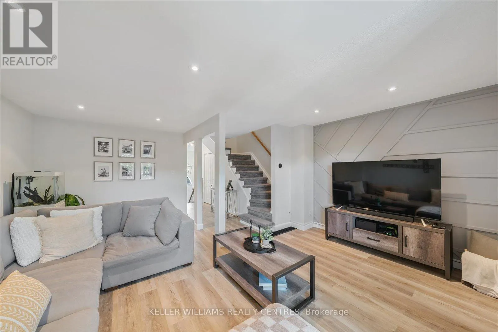 22 - 22 HARMONY CIRCLE