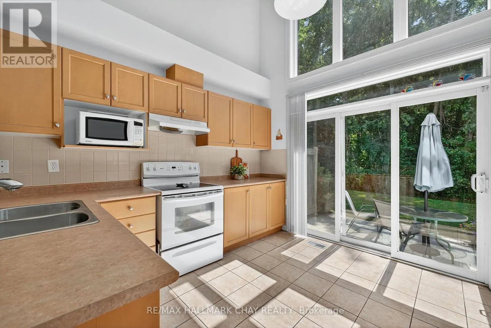 912 CREEKFRONT WAY