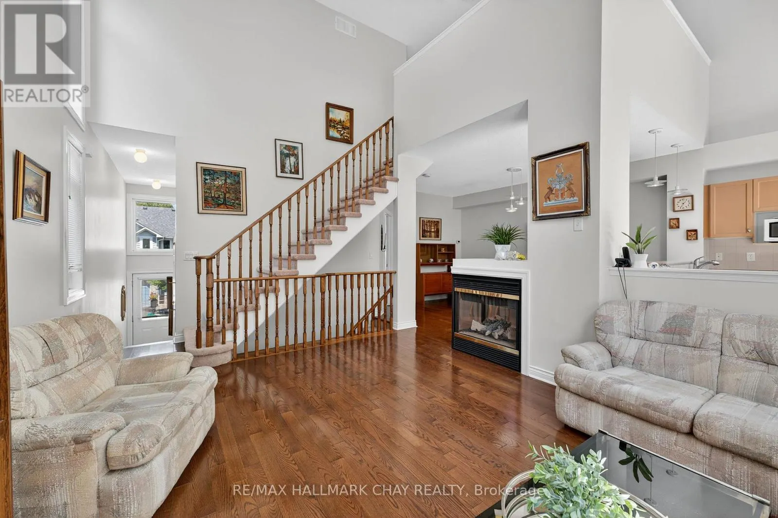 912 CREEKFRONT WAY