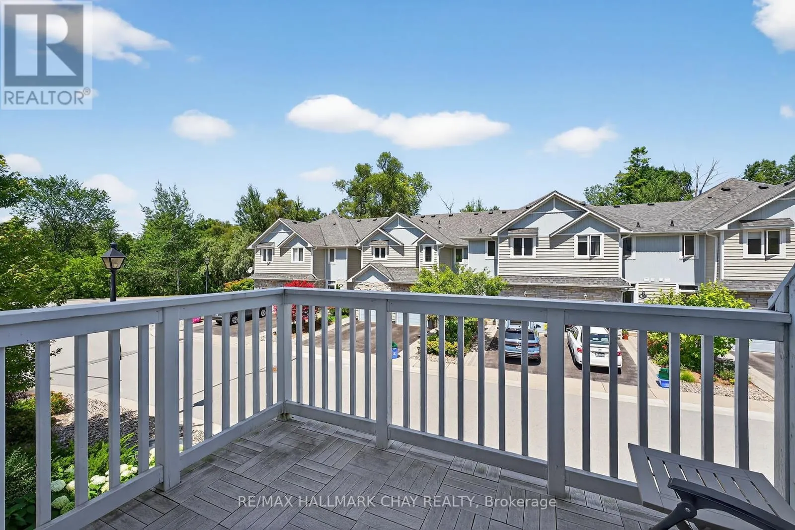 912 CREEKFRONT WAY