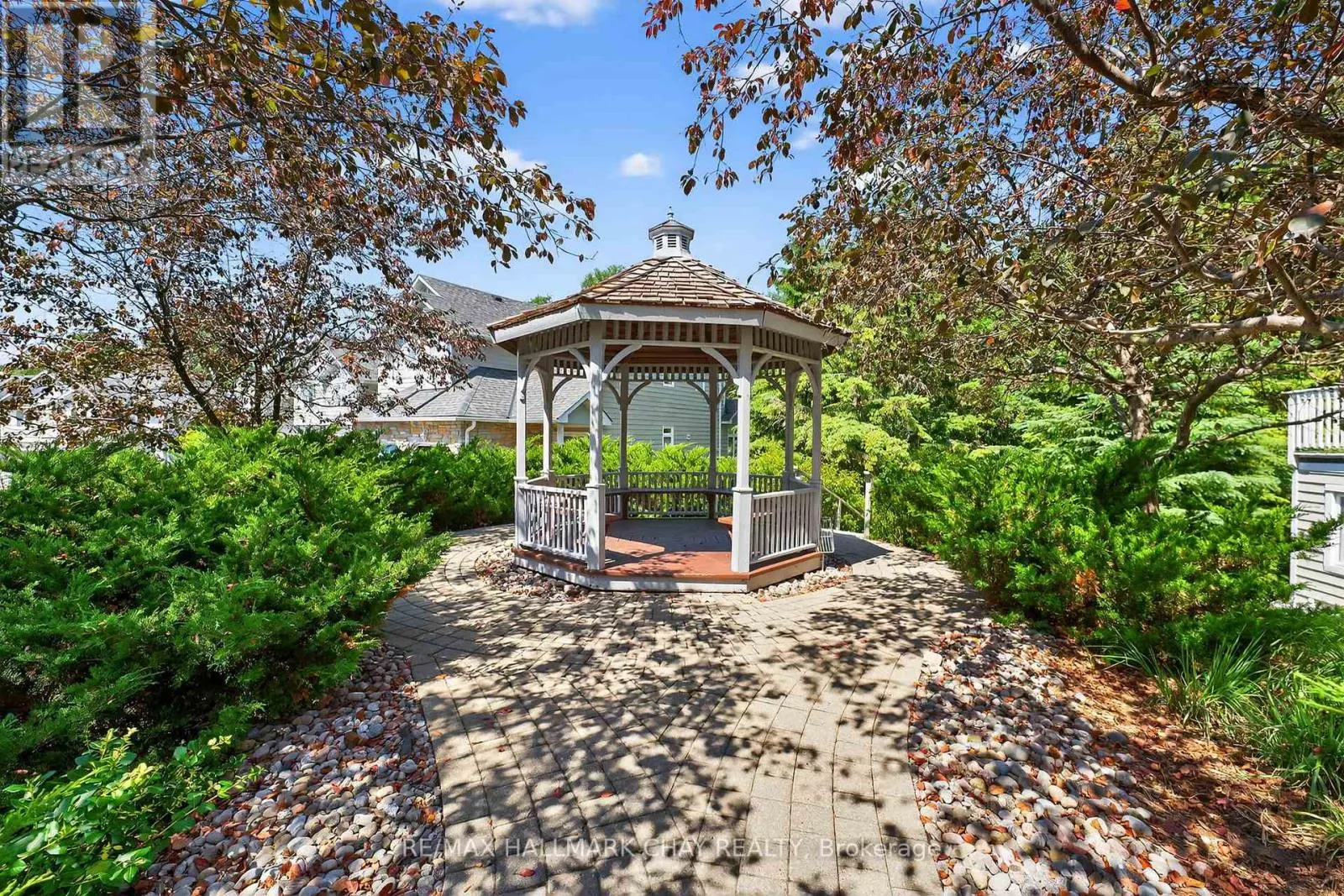 912 CREEKFRONT WAY