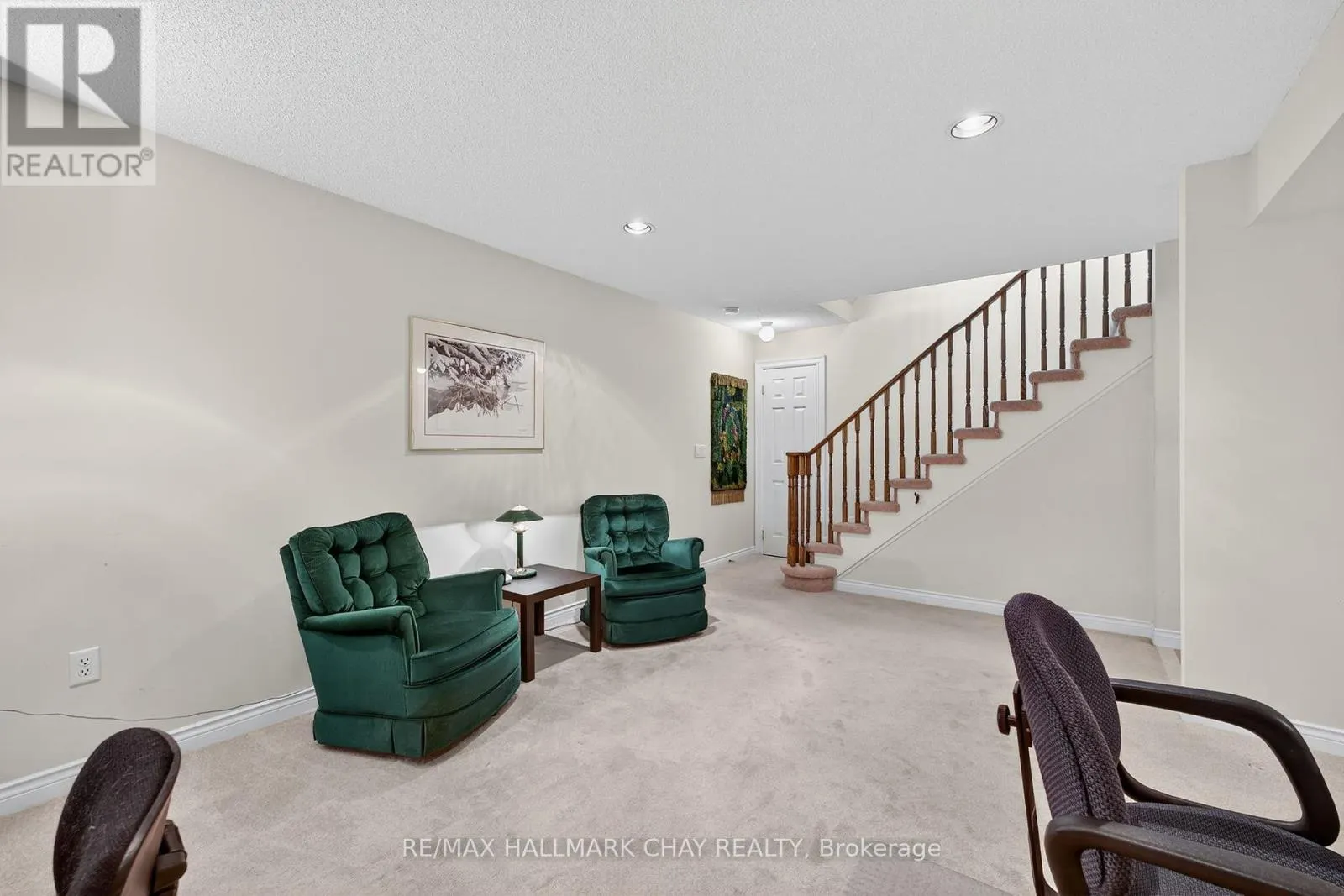 912 CREEKFRONT WAY