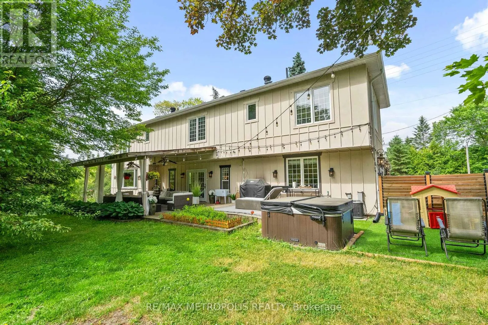 14537 WOODBINE AVENUE