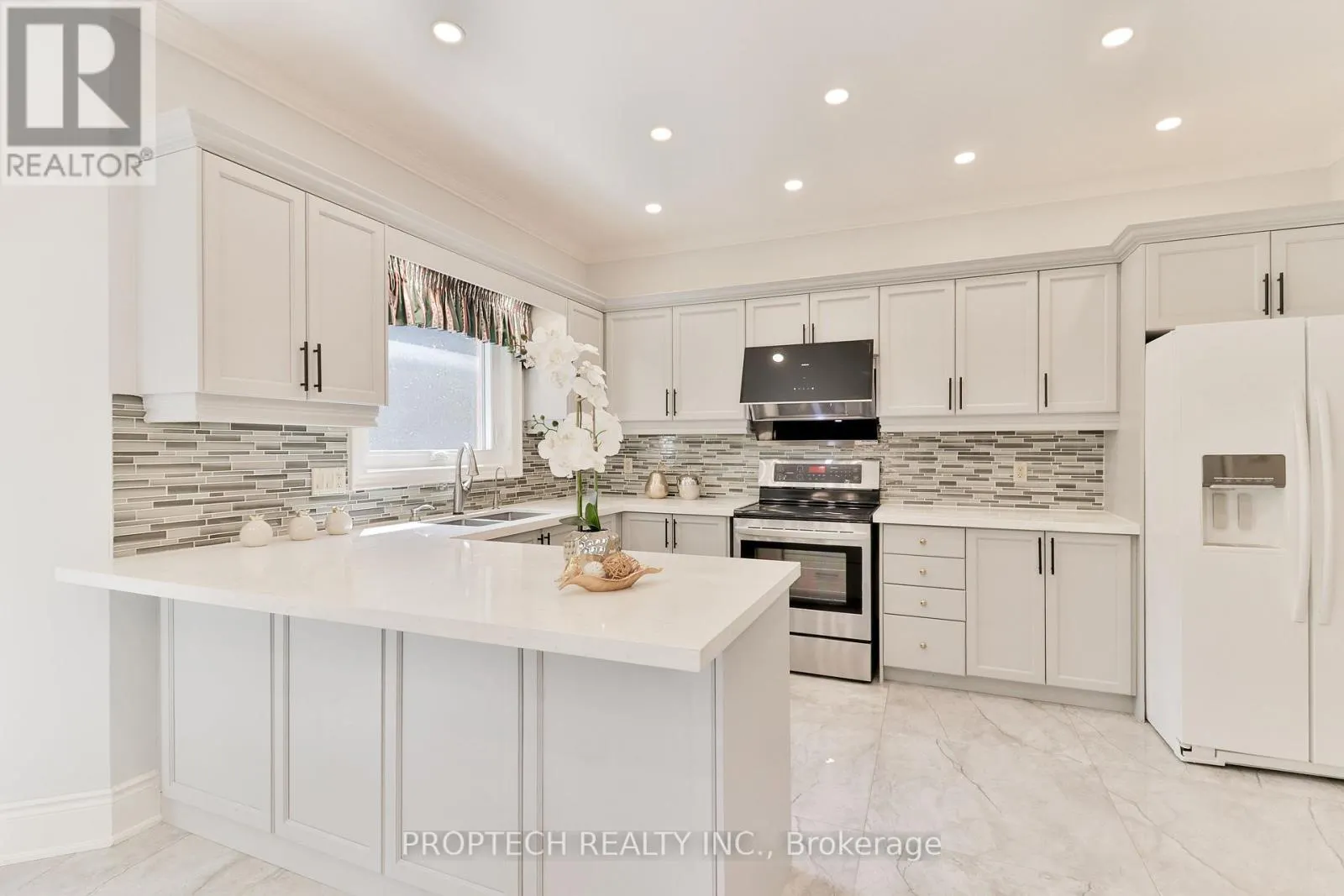 829 QUANTRA CRESCENT