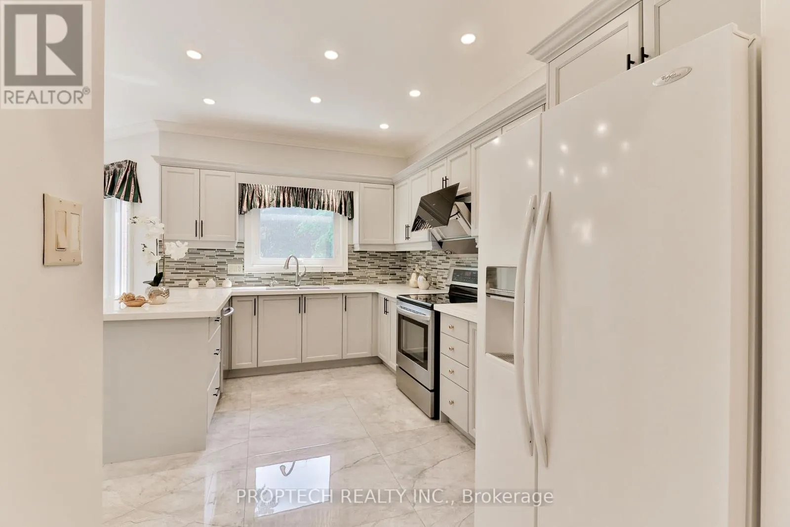 829 QUANTRA CRESCENT