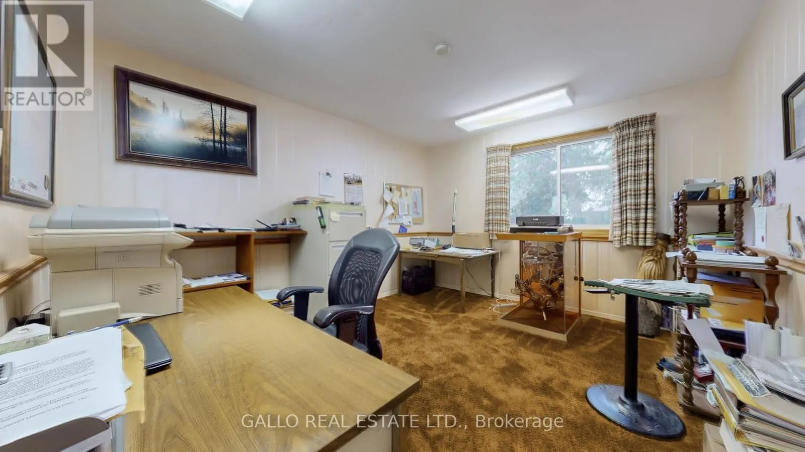 5 THORNBAY DRIVE