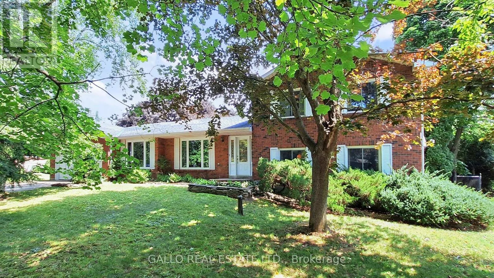 5 THORNBAY DRIVE