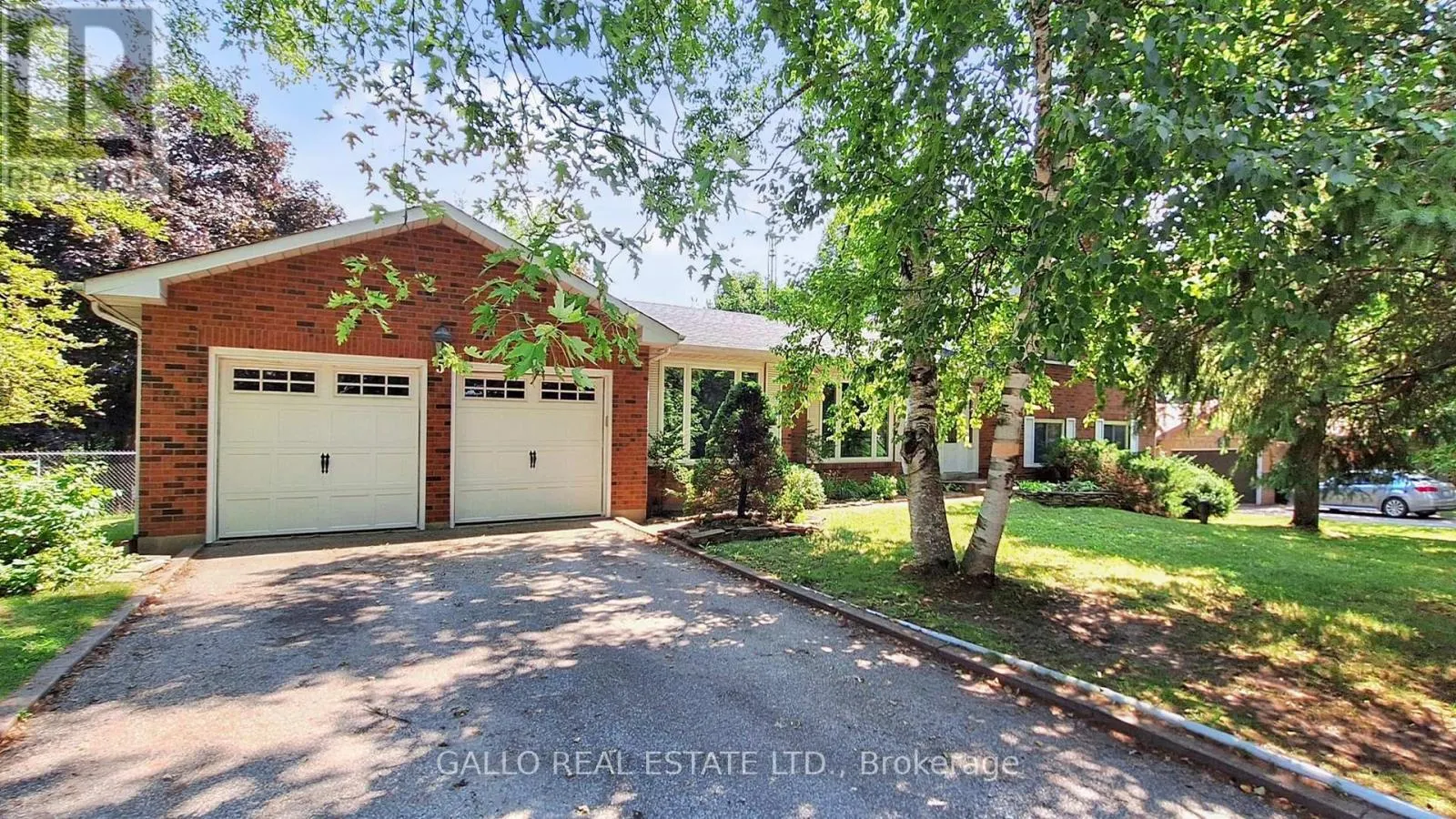 5 THORNBAY DRIVE