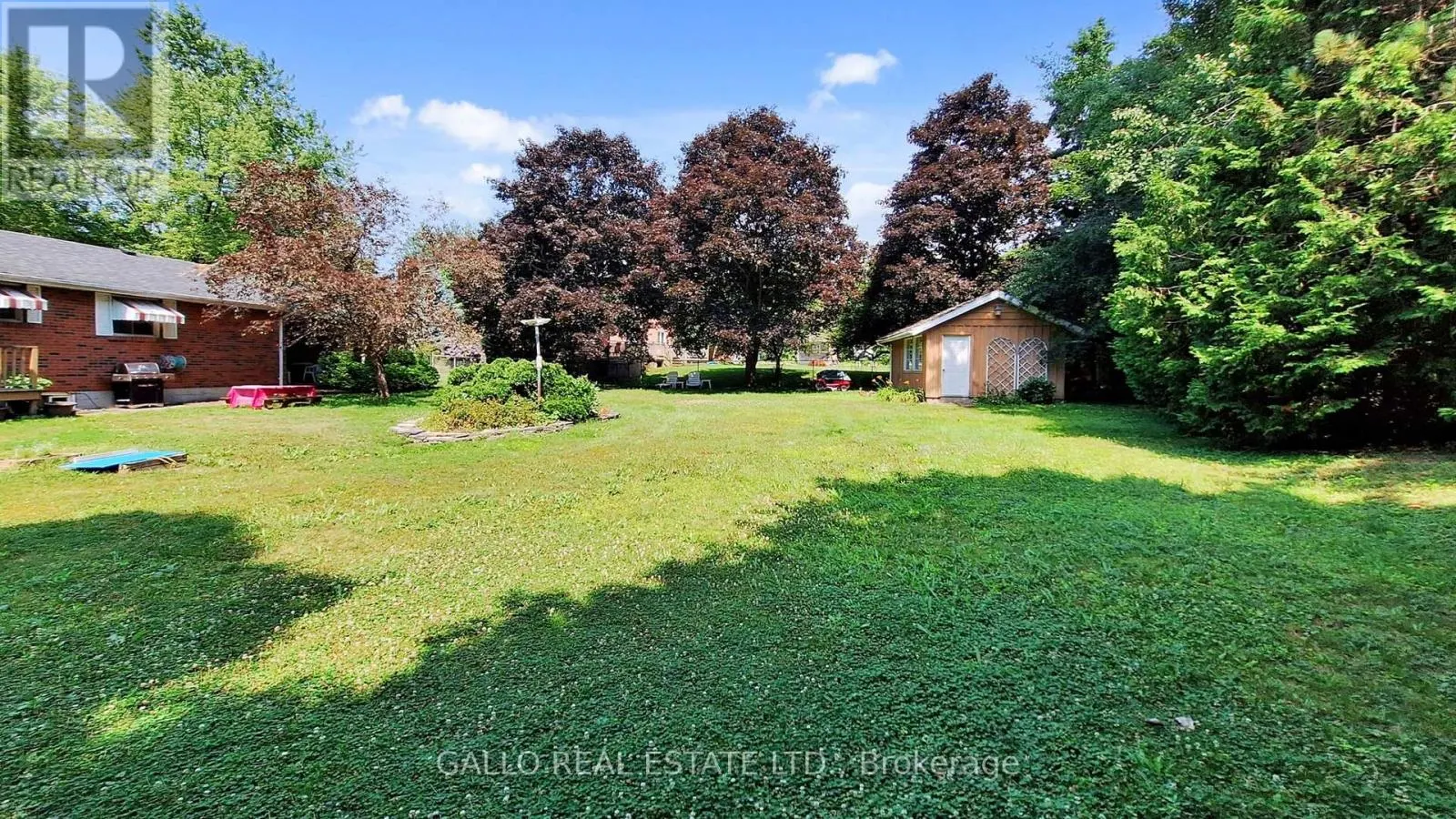 5 THORNBAY DRIVE