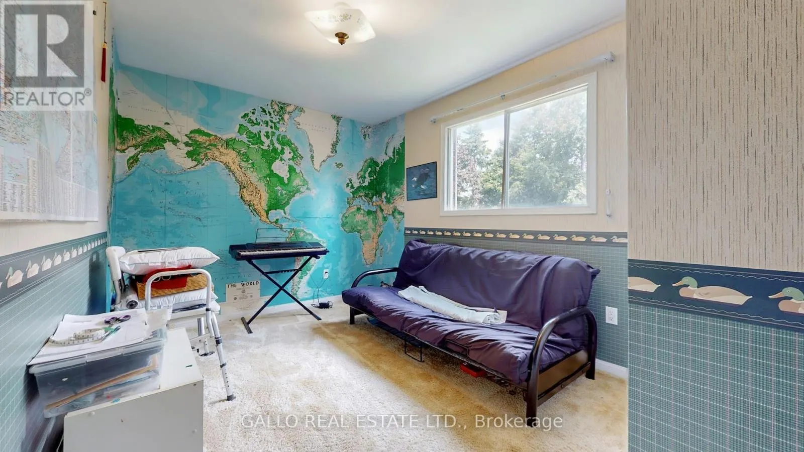 5 THORNBAY DRIVE