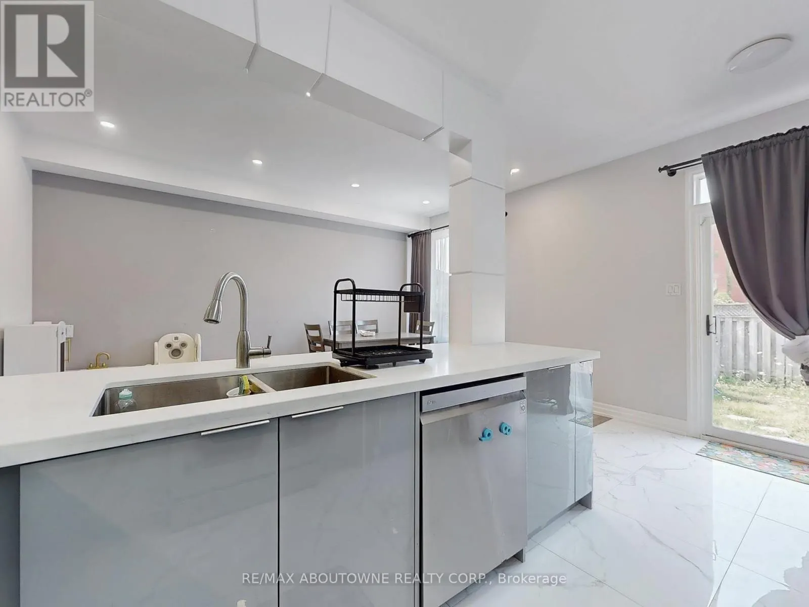 44 CRADDOCK STREET