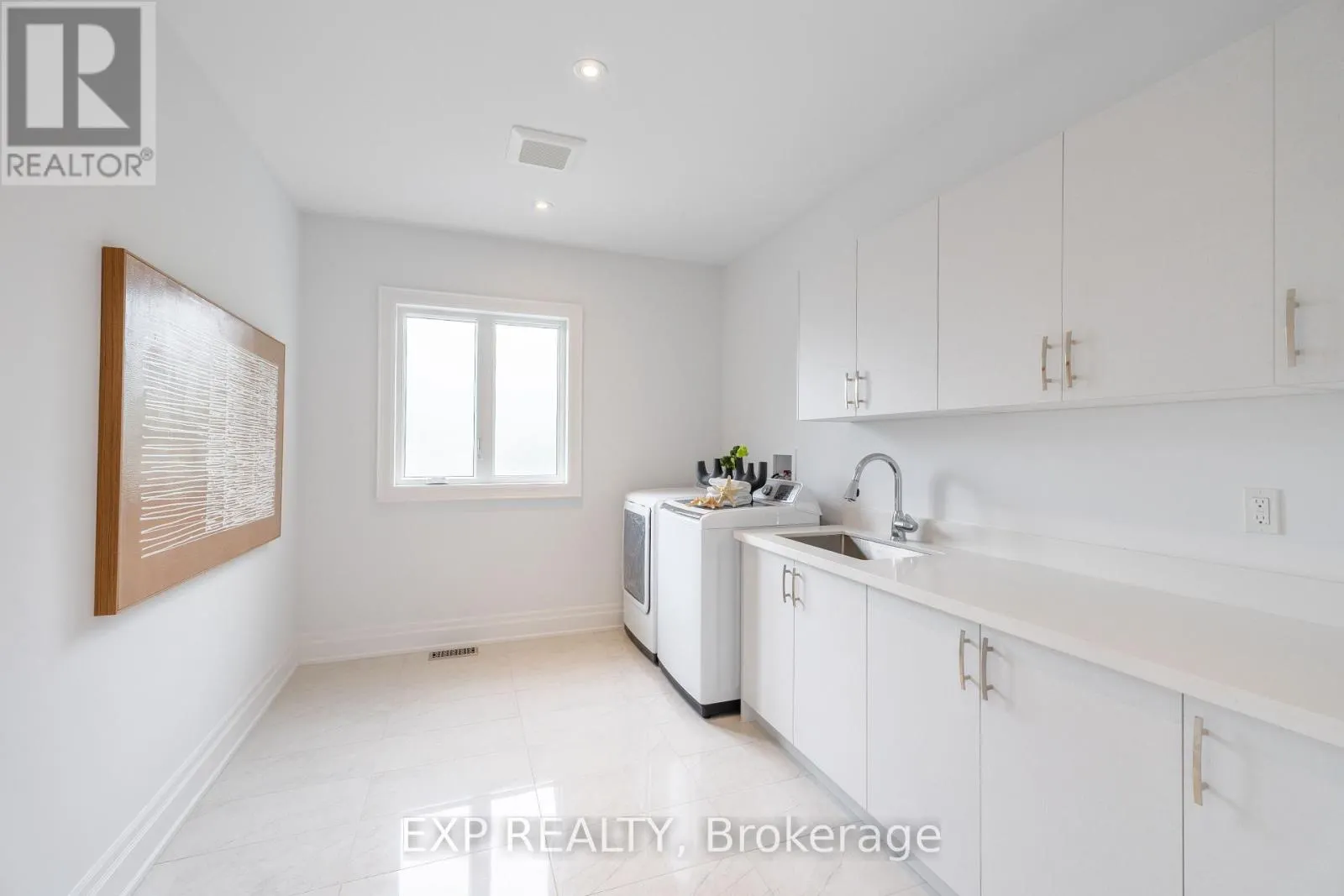 39 HOWARD ROAD