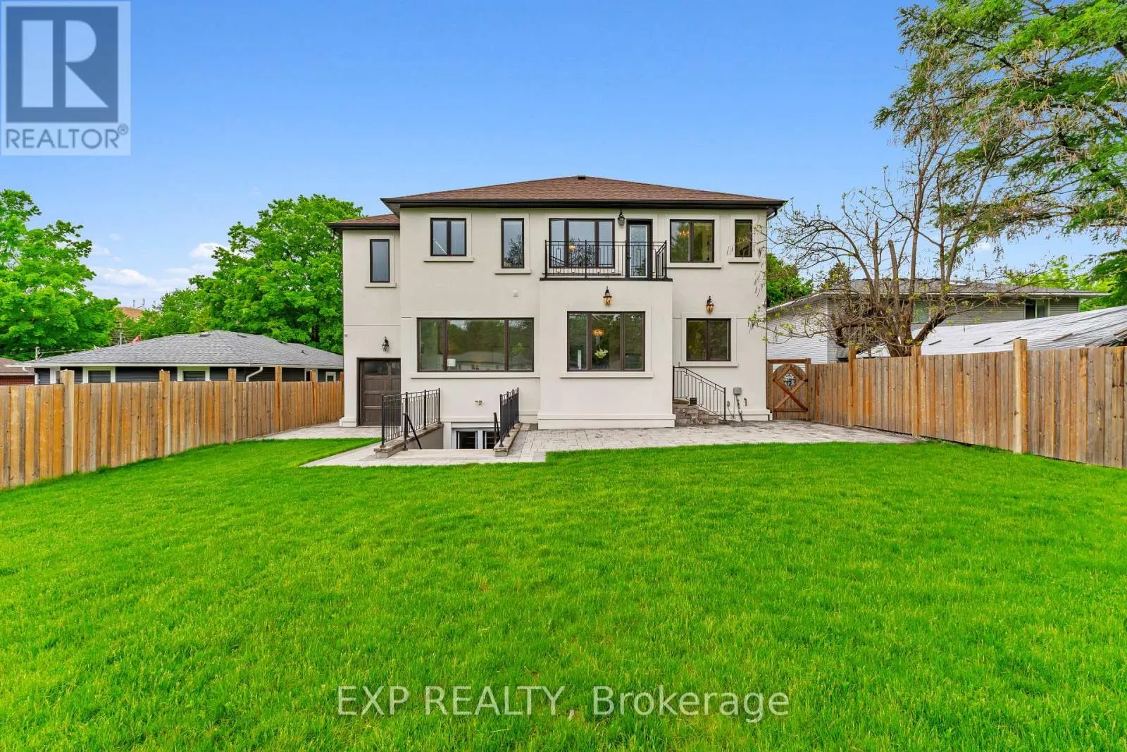 39 HOWARD ROAD
