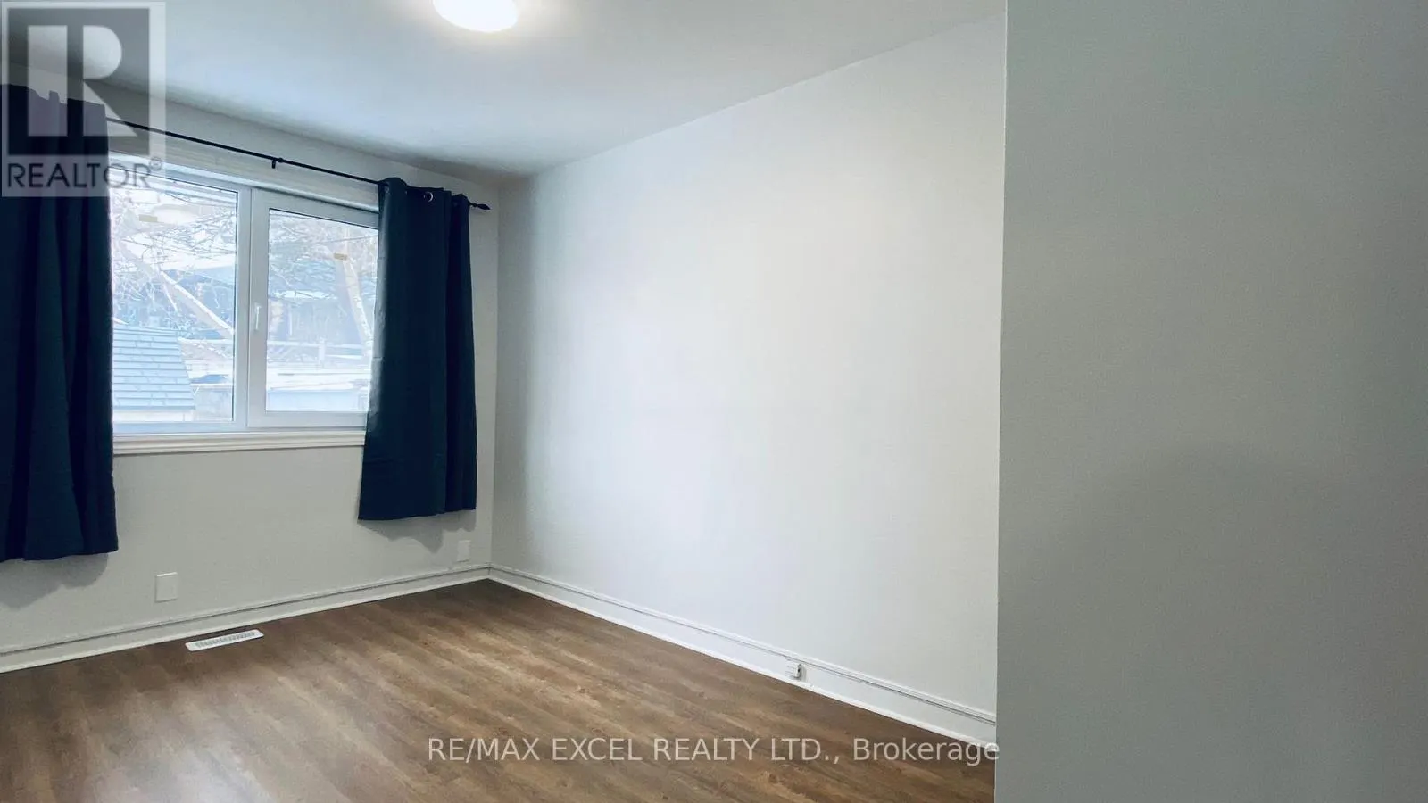 MAIN FLOOR - 88 LONGFORD DRIVE
