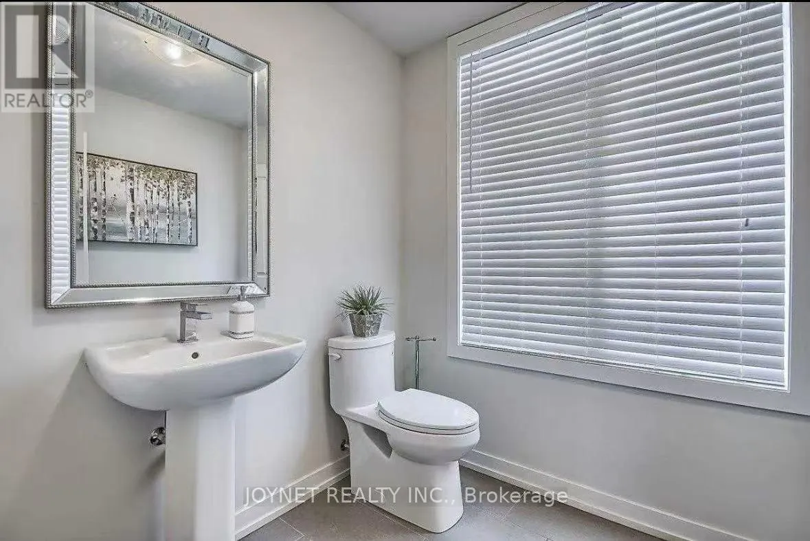 7 GLENNGARRY CRESCENT