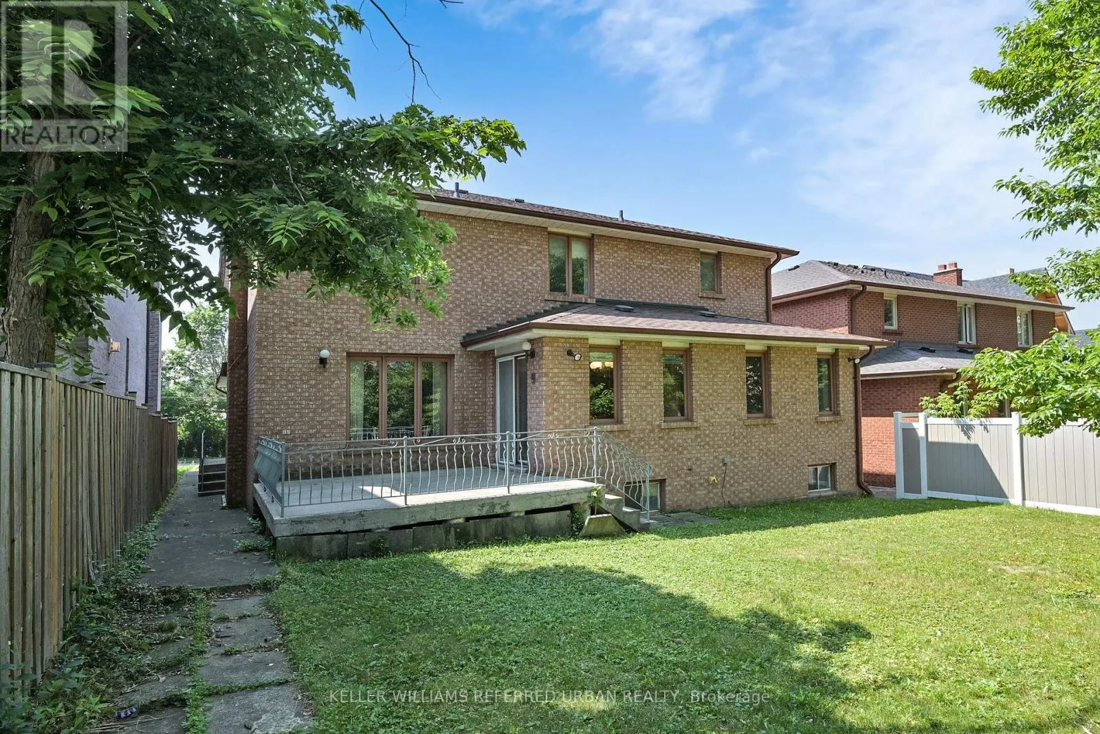 28 WESTWOOD LANE
