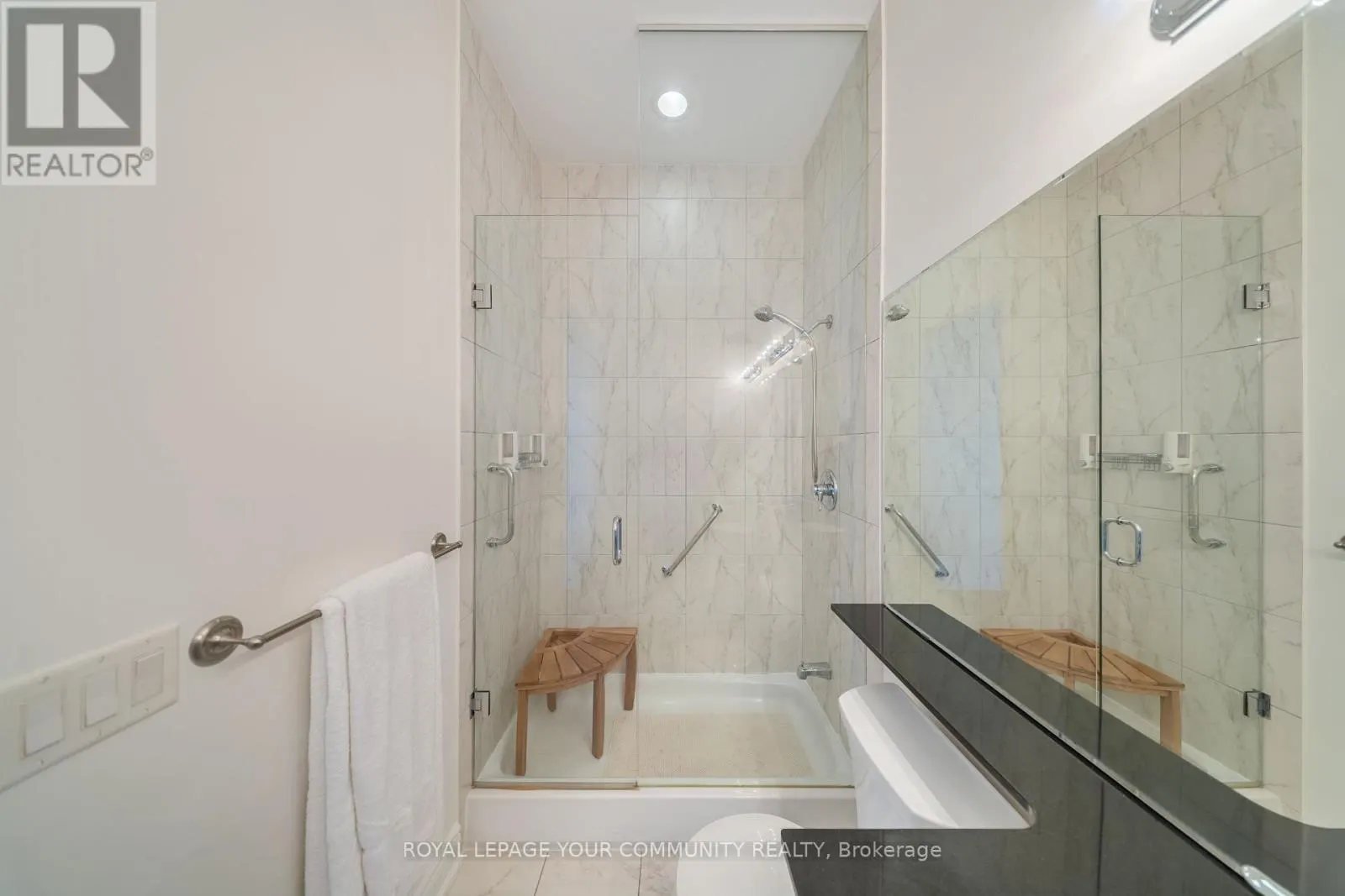 PH01 - 9245 JANE STREET
