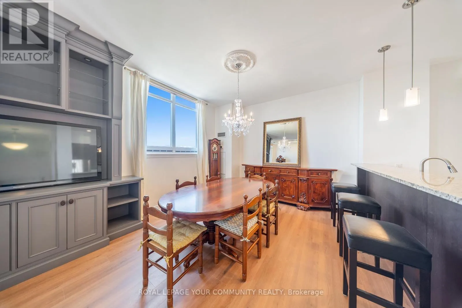 PH01 - 9245 JANE STREET